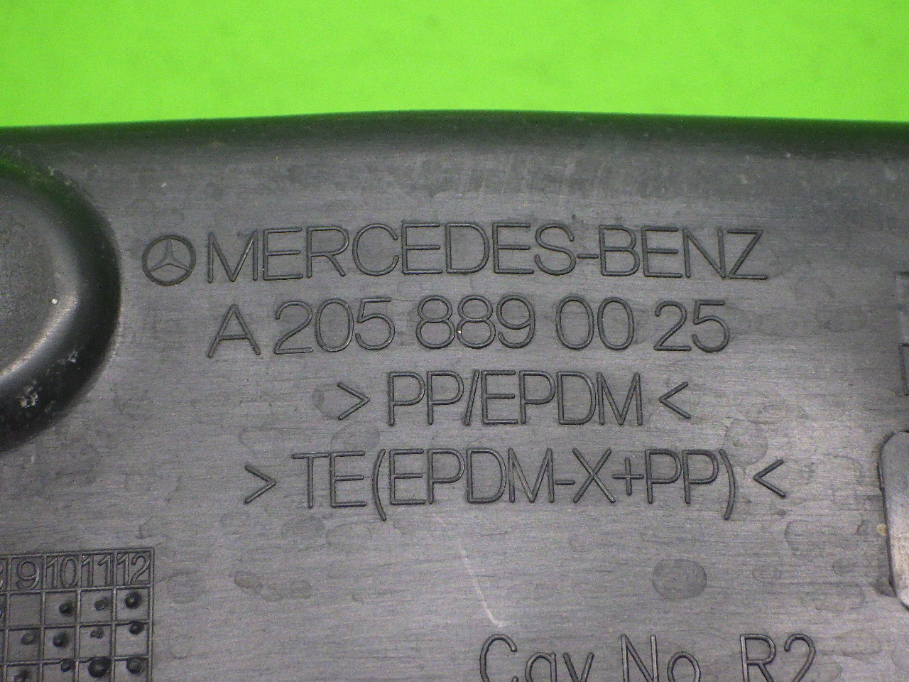 Abdeckung unten Kotflügel rechts MERCEDES-BENZ C-KLASSE (W205) C 180 (205.040) A2058890025 - 351710