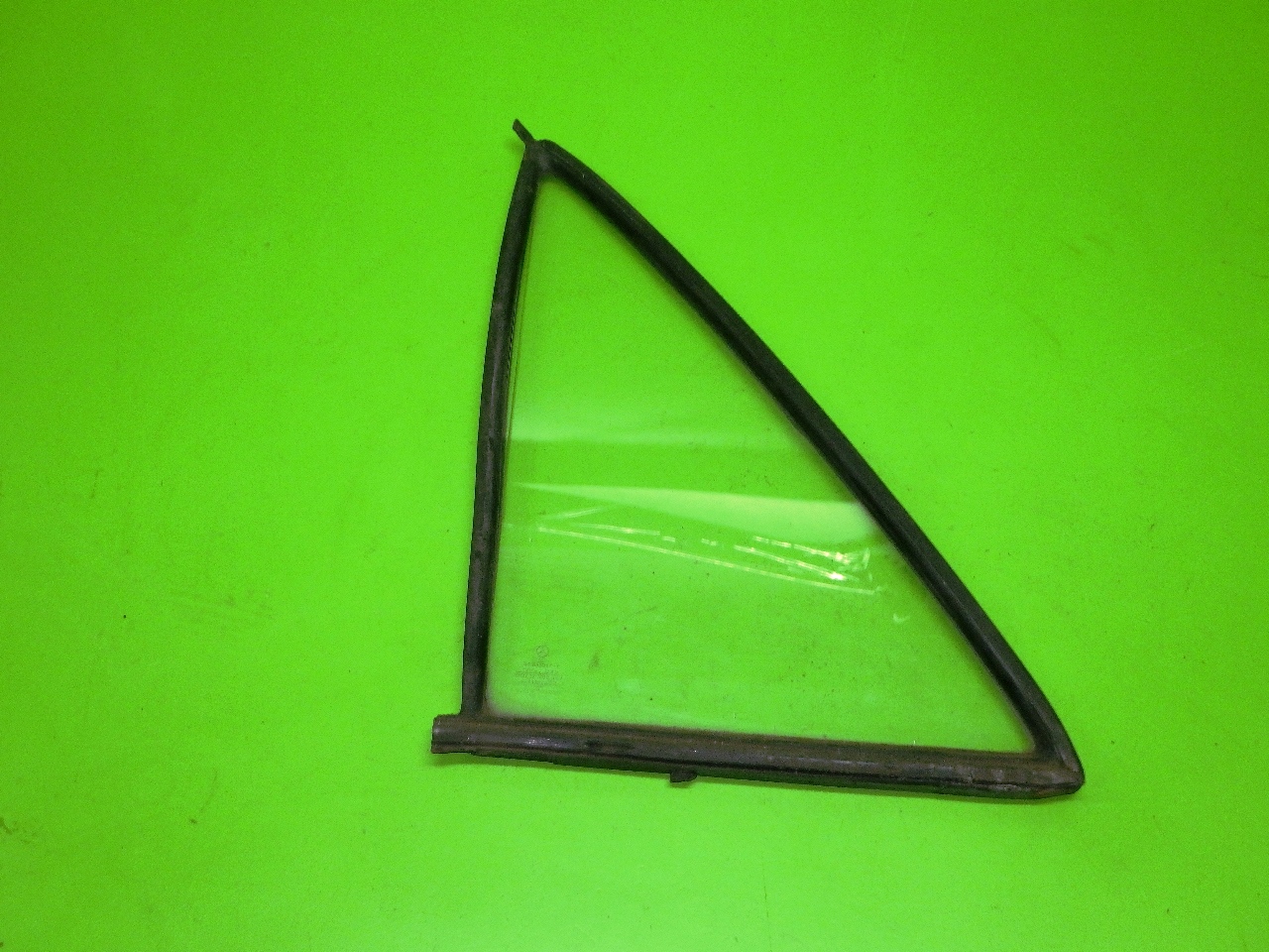Dreieckscheibe hinten links  MERCEDES-BENZ /8 (W115) 200 D (115.115) - 367808