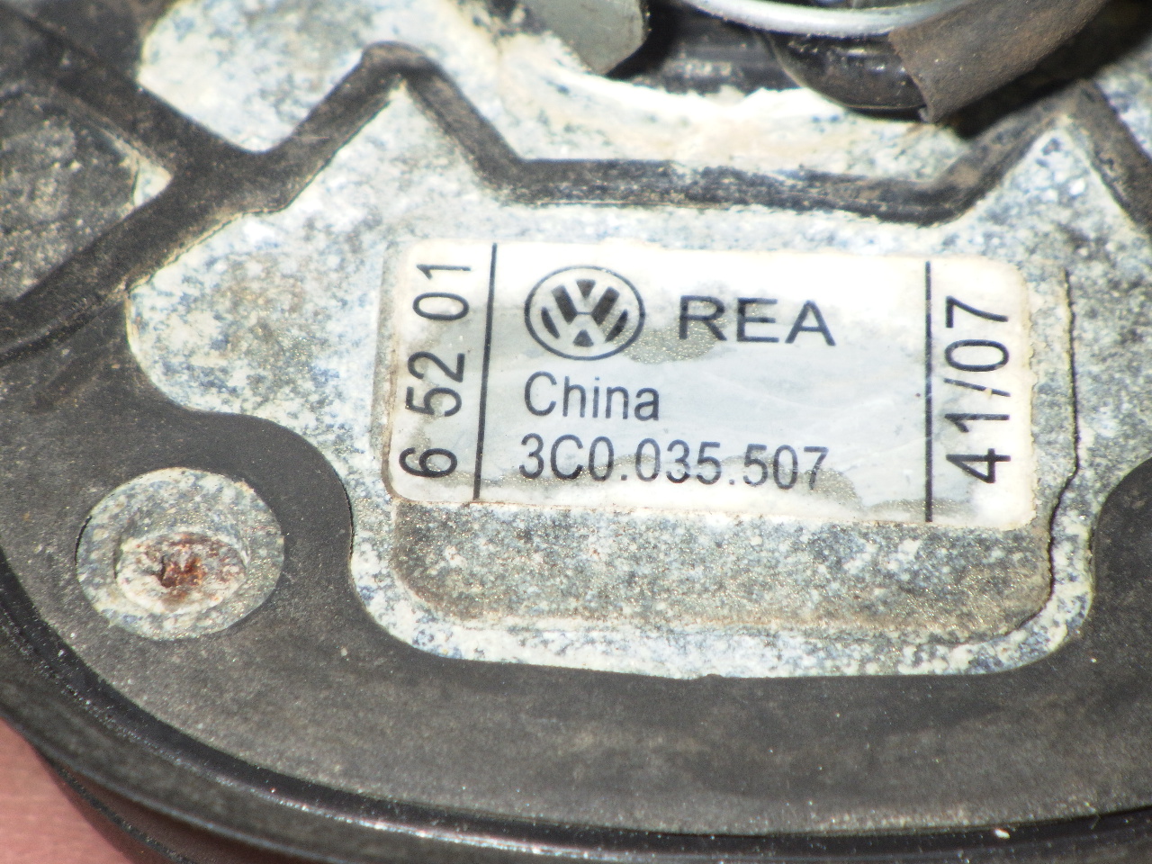 Antennenfuß VW PASSAT Variant (3C5) 2.0 TDI 35207601 - 355937