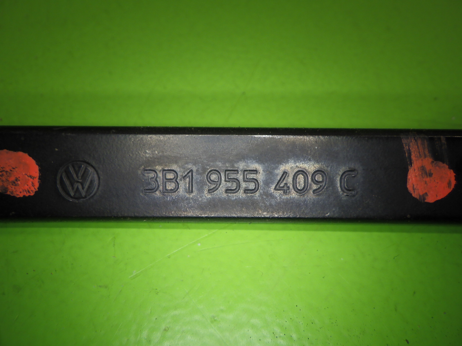 Wischerarm vorne links VW PASSAT Variant (3B6) 1.9 TDI 3B1955409C - 405094