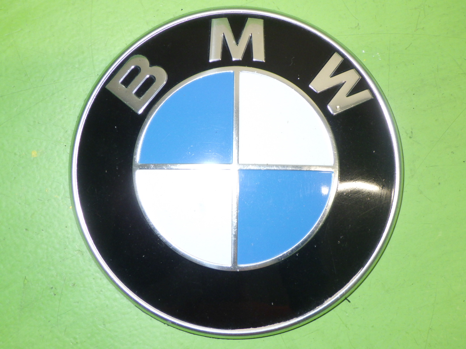 Emblem vorne BMW 5 (F10, F18) 520 d 7057794 - 406535