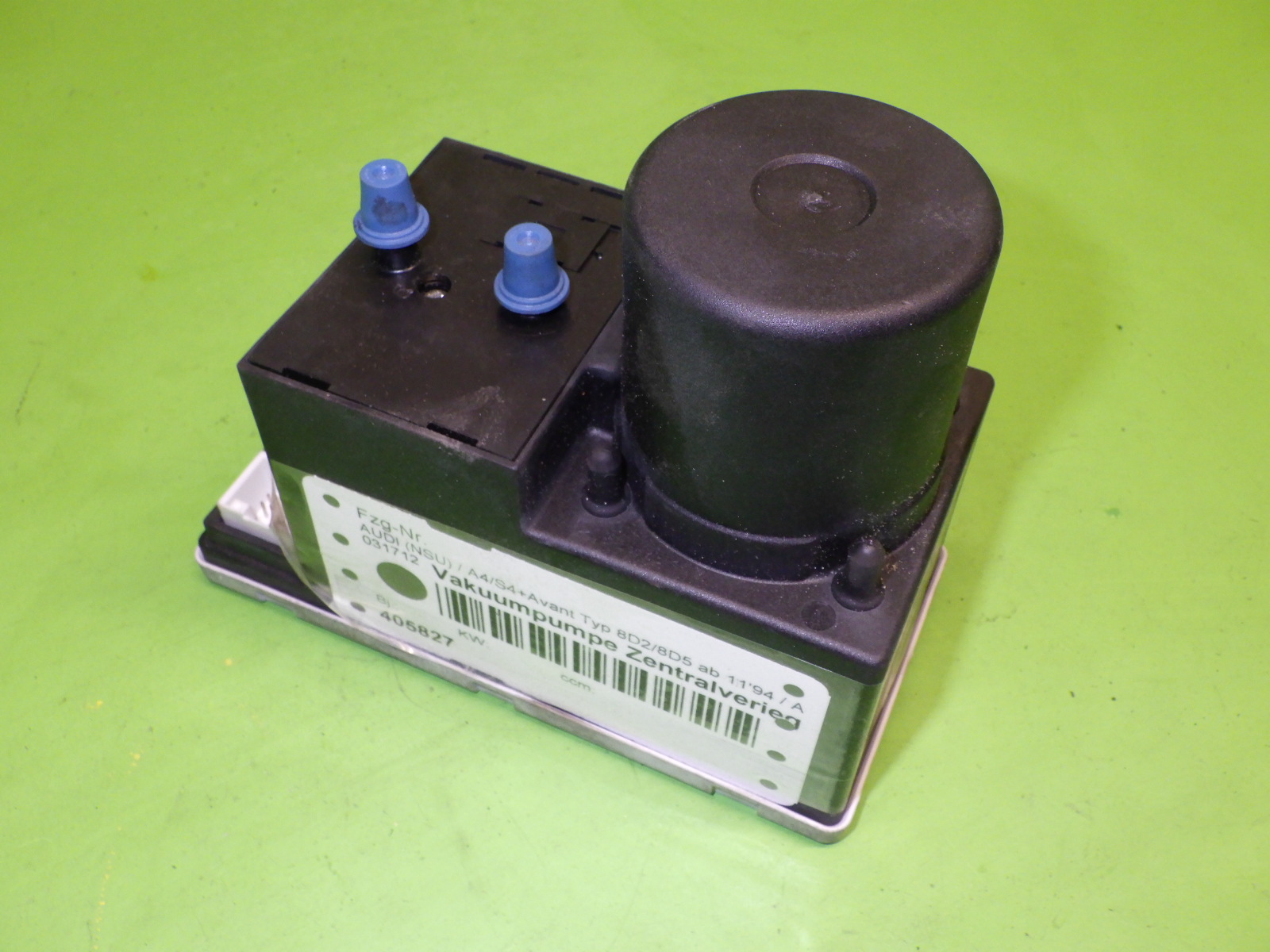 Vakuumpumpe Zentralverriegelung AUDI      (NSU) A4 Avant (8D5, B5) 1.9 TDI 8D0862257B - 405827